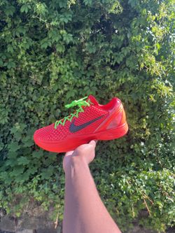 Kobe reverse grinch size 11 