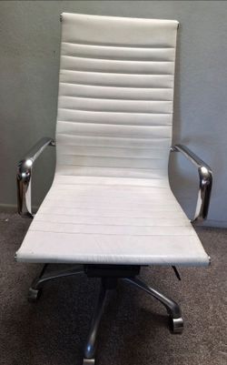 Desk chair