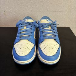 Nike Dunk Low UNC 