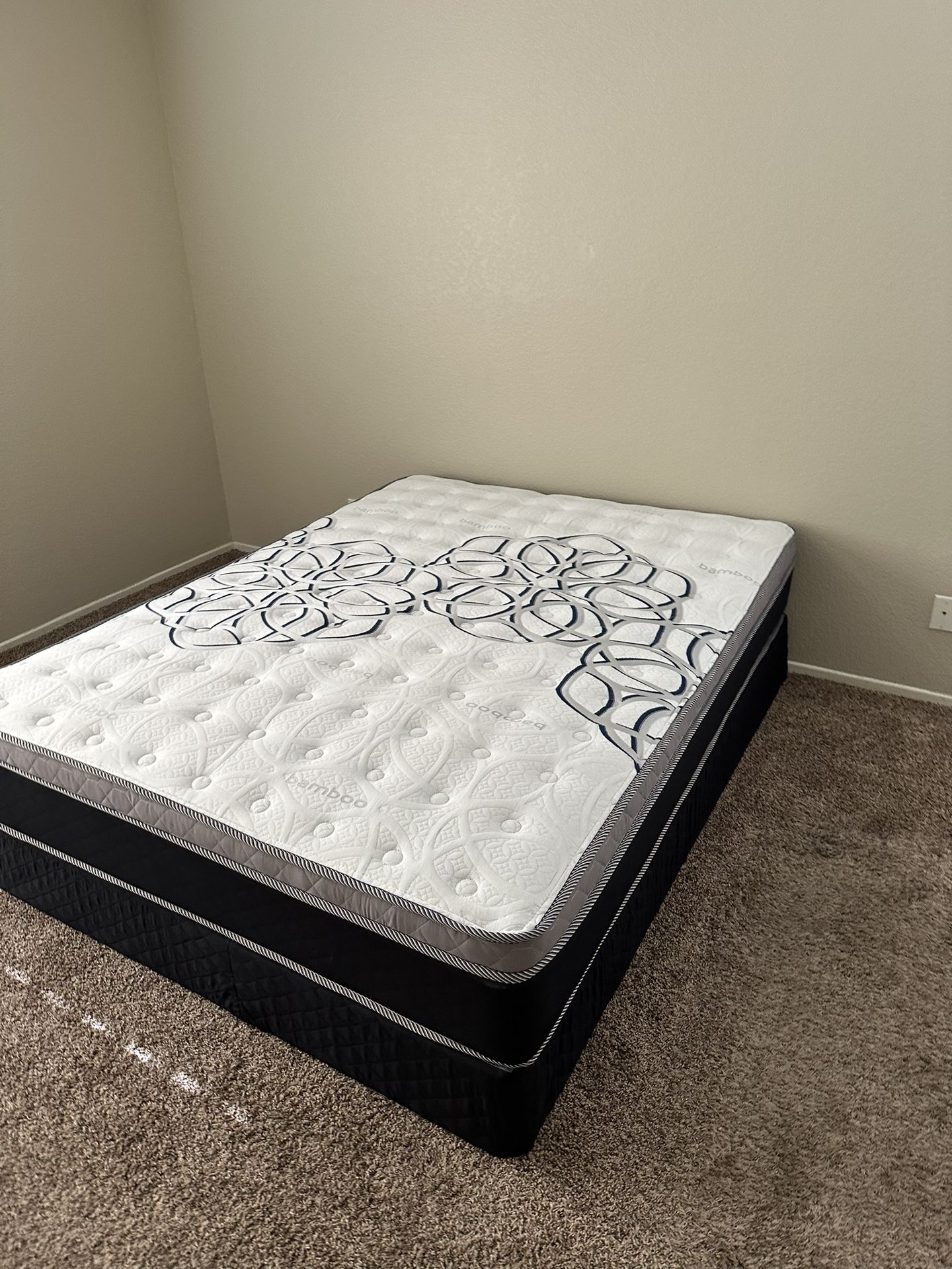 Full Size Mattress Pillow Top 12” Thick. New Mattress....