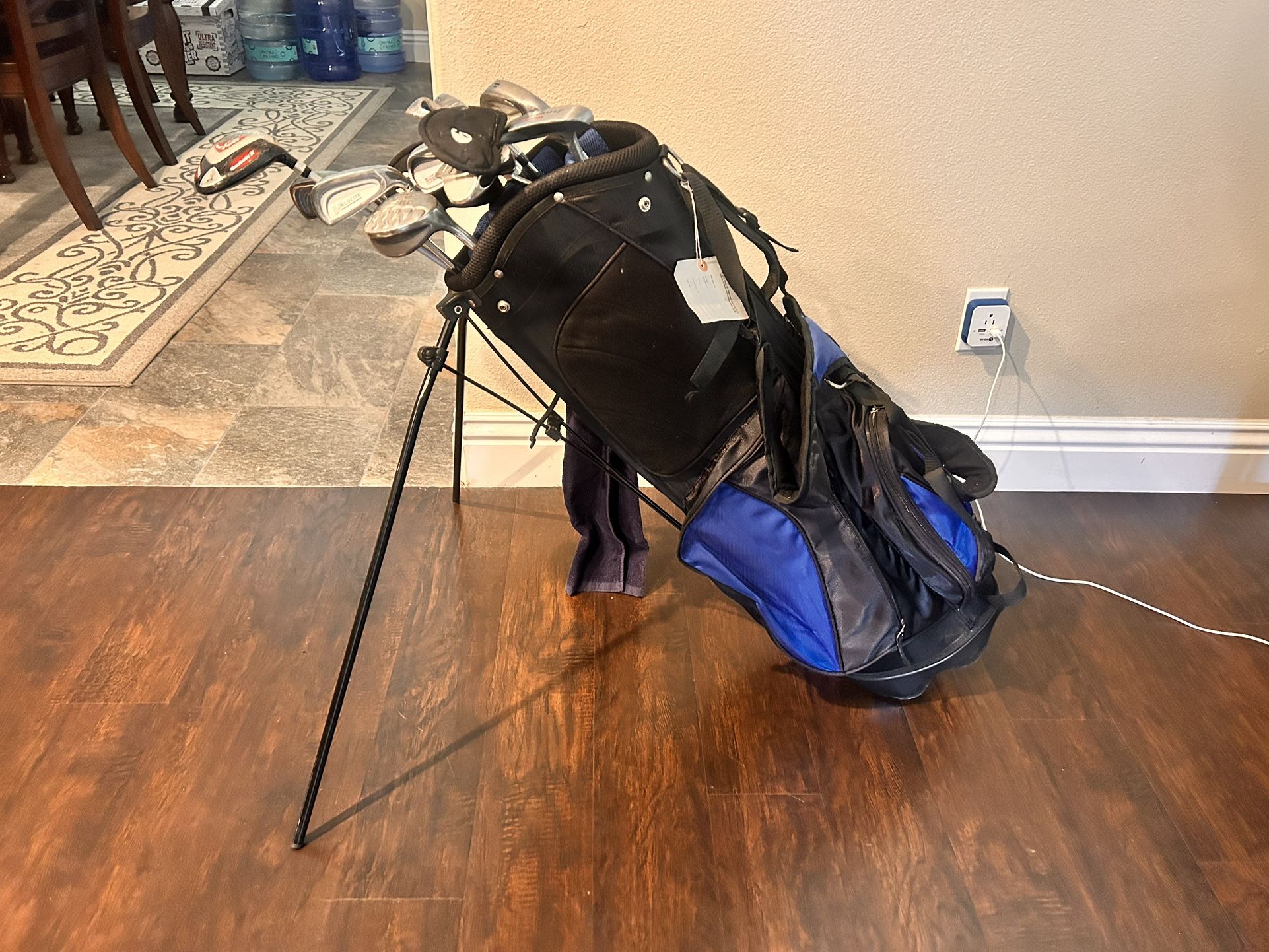 RJ Golf Bag With Clubs