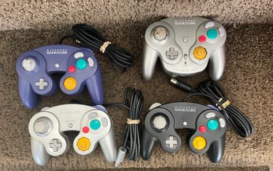 Nintendo GameCube  (CONTROLLERS)