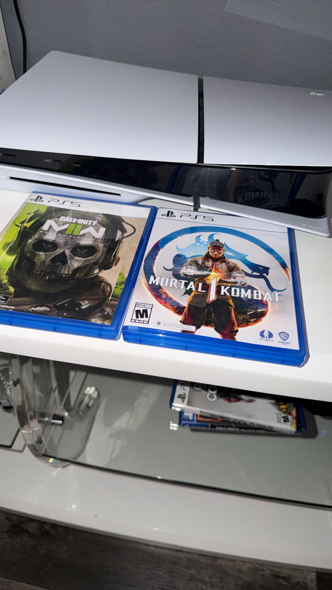 PS 5 Console Slim  2 Games Call Of Duty MW 2 , Mortal Kombat 
