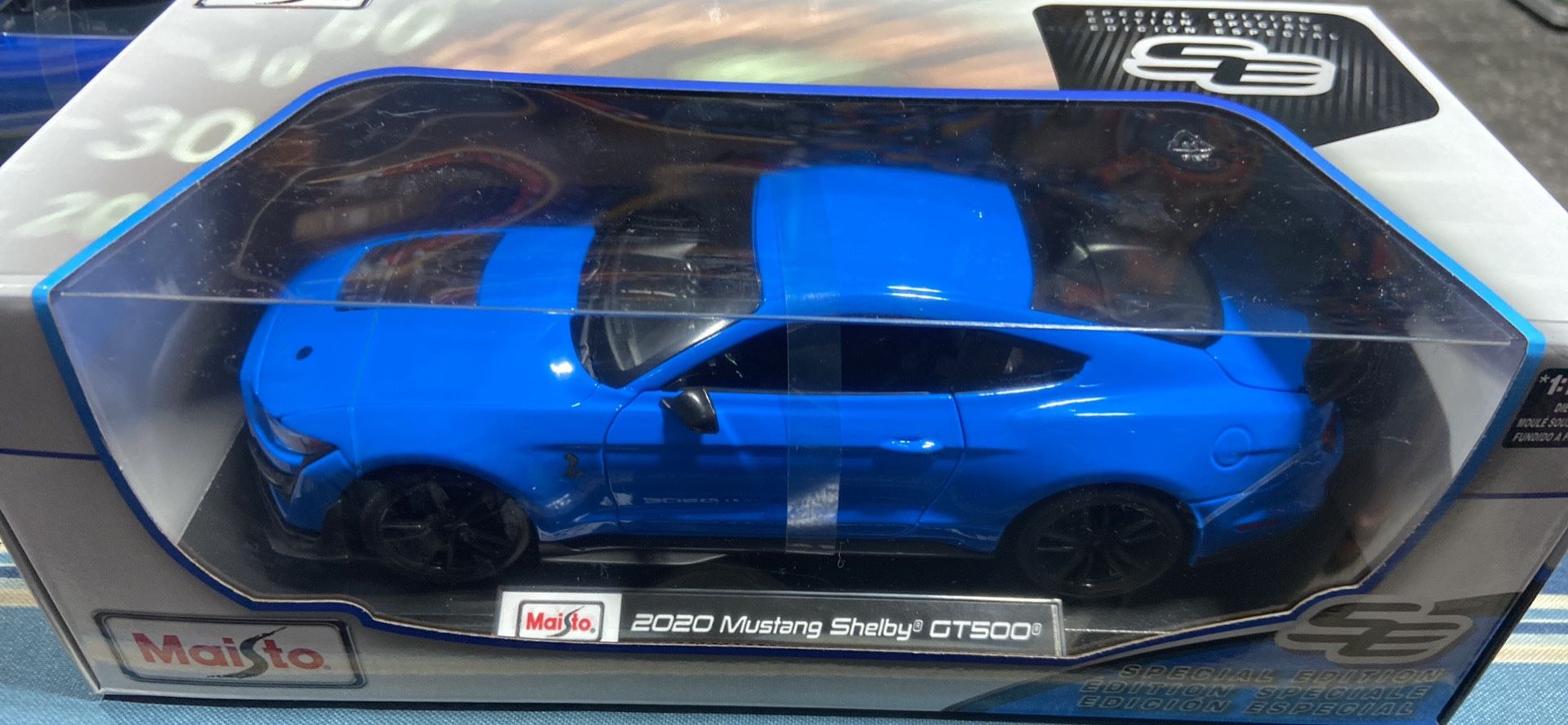 Maisto 1:18 Diecast Special Edition - 2020 Ford Mustang Shelby GT500 Light Blue
