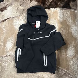 Nike Tech Fleece Took Out Tags