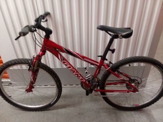 Giant_Boulder SE_Mountain bike