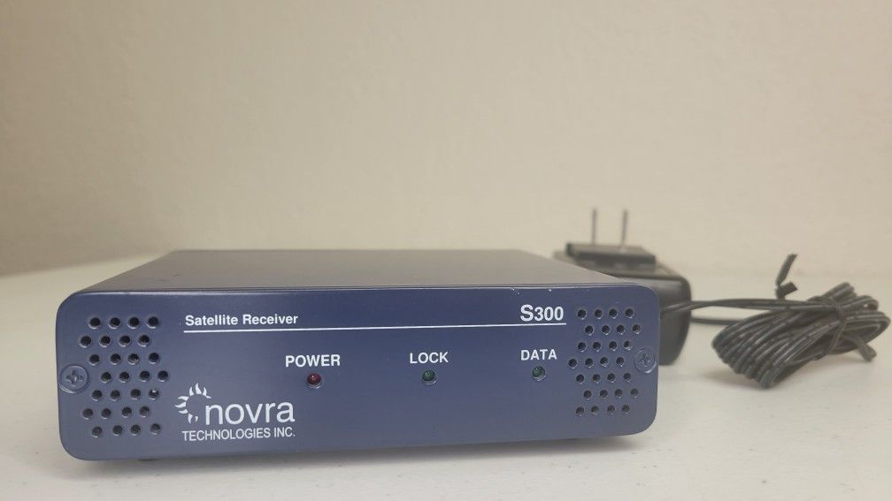 NOVRA S300 S300CA DVBS2 SATTELLITE RECEIVER LIKE NEW