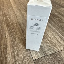 MONAT Skin Revitalizing essence 