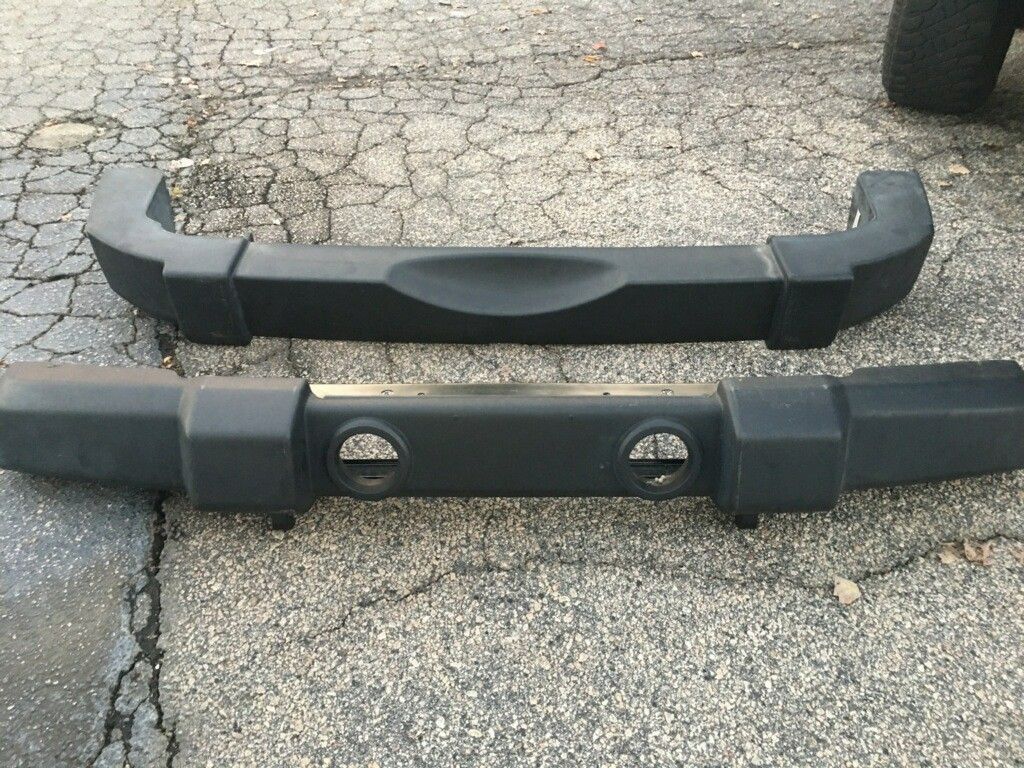 2 bumpers for a 2008 jeep