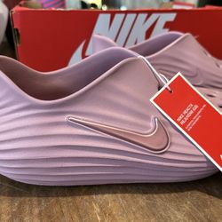  Nike ReactX Rejuven8 