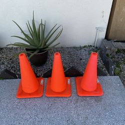 18” Safety Cones
