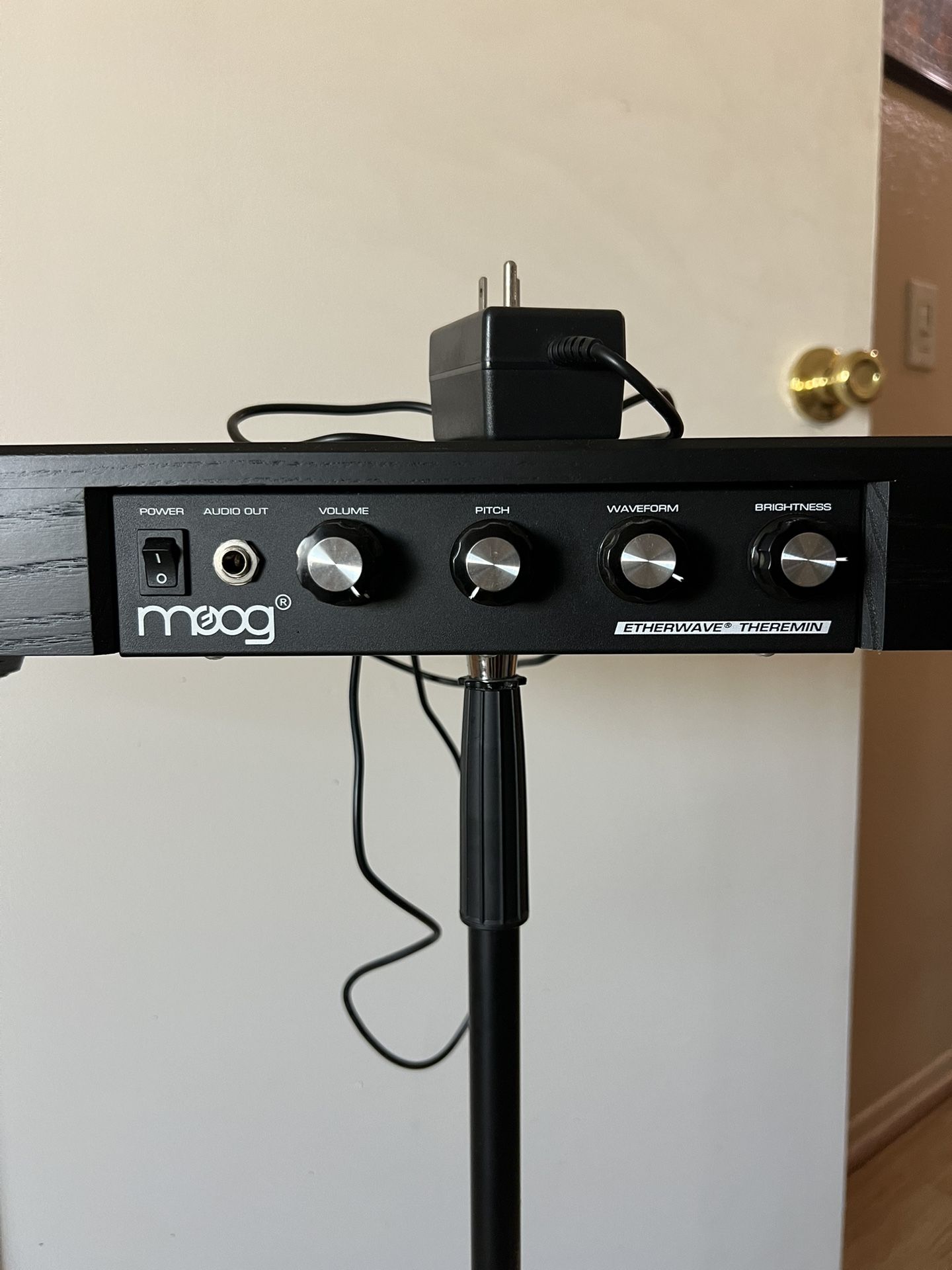 Moog Etherwave Theremin