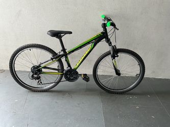 BICYCLE SPECIALIZED 21 SPEED SIZE 26 BRAND NEW