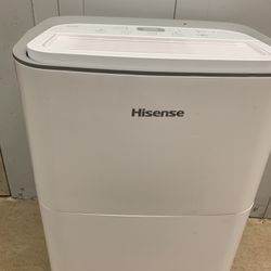 Hisense Dehumidifier (new)