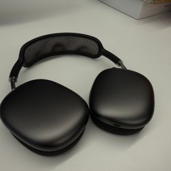 AirPods Max Lightning Cable w/ Case