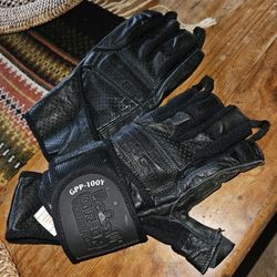 Brand New Weight Lifting Gloves 