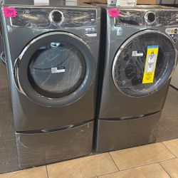 Electrolux Washer And Gas Dryer With Pedestal 