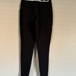 Women’s Size Medium Pants W/ Pockets