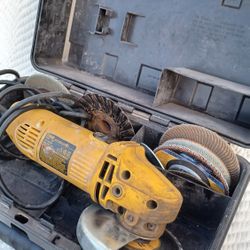 DeWALT 4 1/2" Angle Grinder
