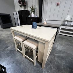 CLEARANCE: 5pc Bar Set w/ Shelves 