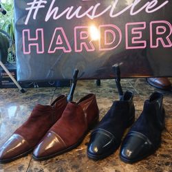 Giancarlo Sarti leather/Suede Size 9 bundle both pairs included

The Giancarlo Sarti Leather/Suede Size 9 dress shoes are a stylish and high-quality o
