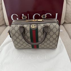 Authentic Gucci GG Supreme Bag + Wallet Set (New, Never Used) 