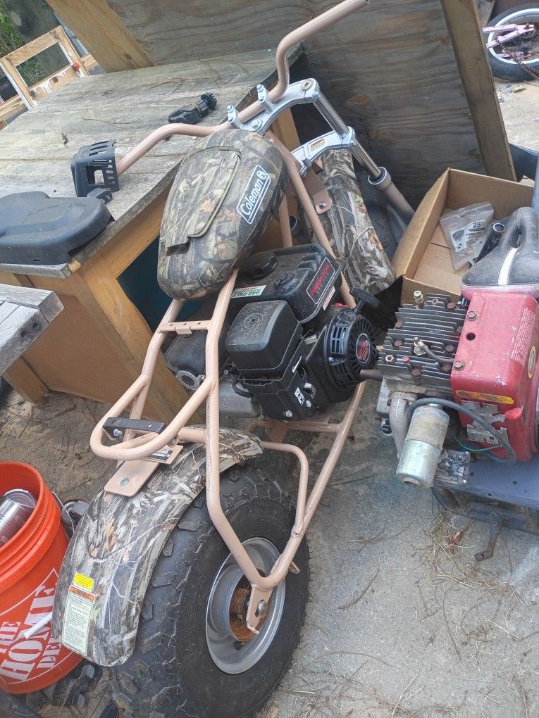 Coleman CT200U ADULT MINI BIKE 