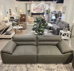 🔥 Top Grain Leather Sofa – Modern Comfort Special 🔥