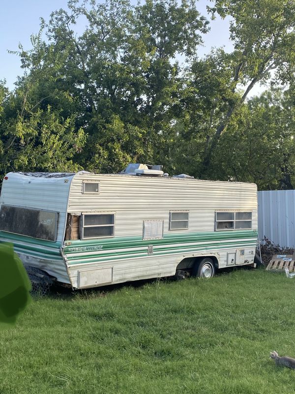 Travel trailer for sale 200 for Sale in San Antonio, TX