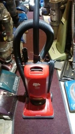 Dirt Devil vacuum upright bagged Featherlite