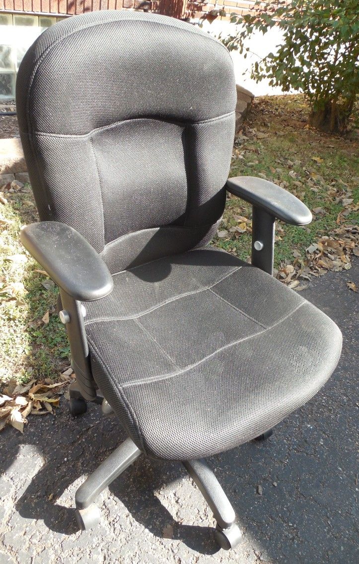 3 Way Movement Chair: Vertical Lift, Tilt Seat, Tilt Back For Office Computer Desk
