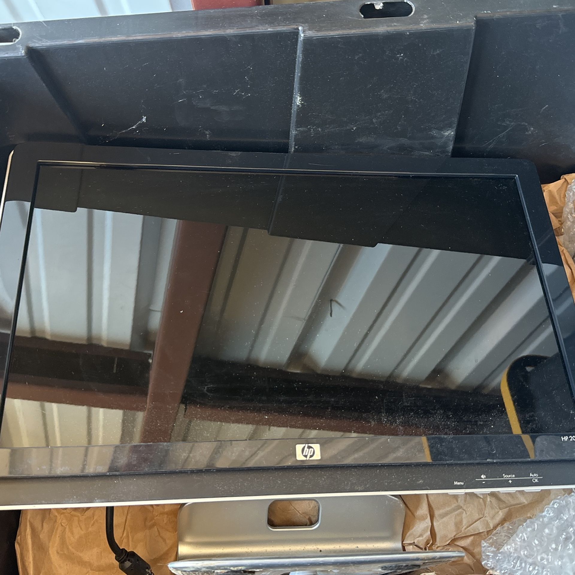 HP Monitor And Keyboard