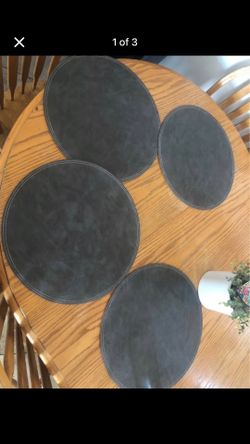 4 leather placemats