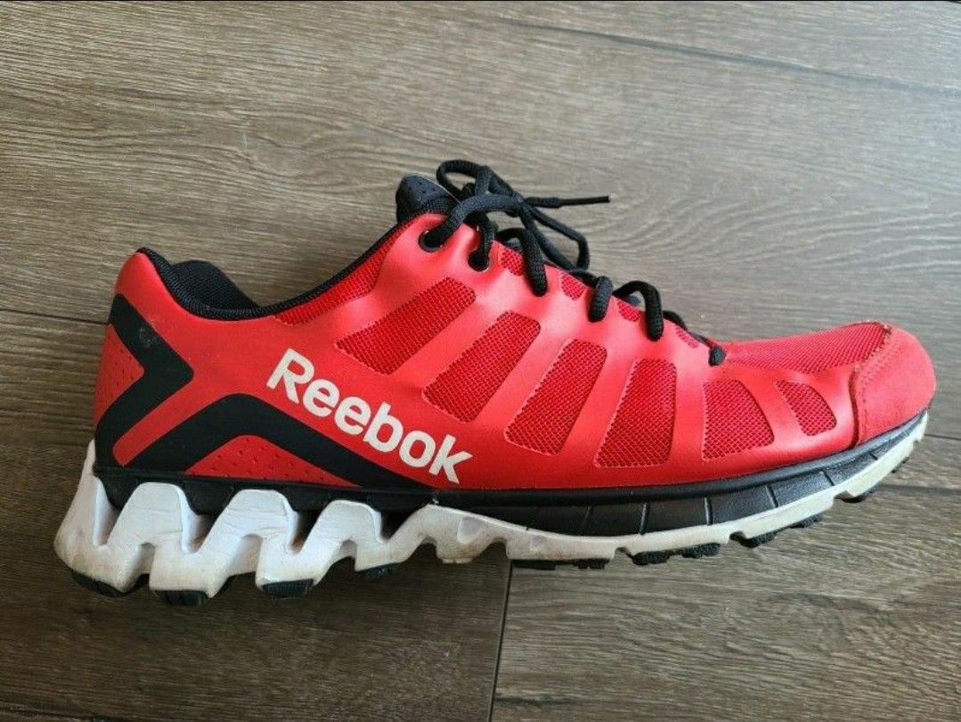 Reebok ZIG RED size 11.5 MENS SPEAKER