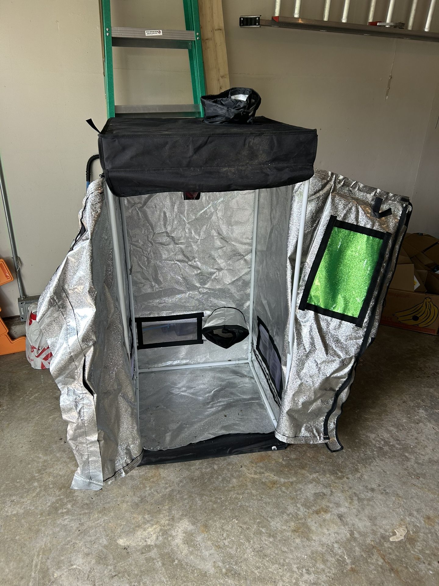 Green room Growing Tent Plants 