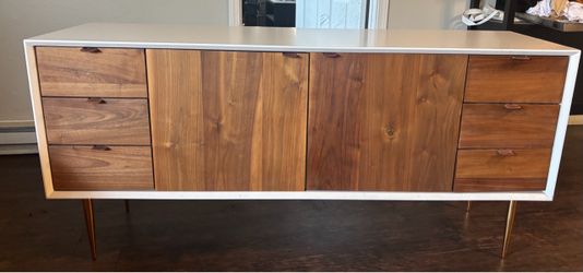 Tv stand / dresser