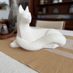Vintage Haeger 1990 Reclining Cat 6063 Figurine Ceramic White Stone Fleck 15"w