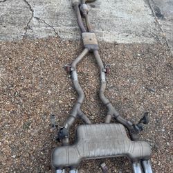 Bmw M4 F82 - Oem Full Exhaust 