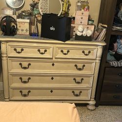 Dresser With Two Nightstands