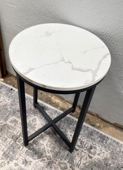 Set of 2 faux marble end table side table