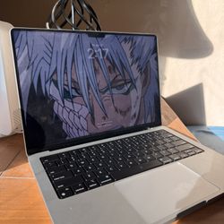 M3 Macbook Pro (14in)