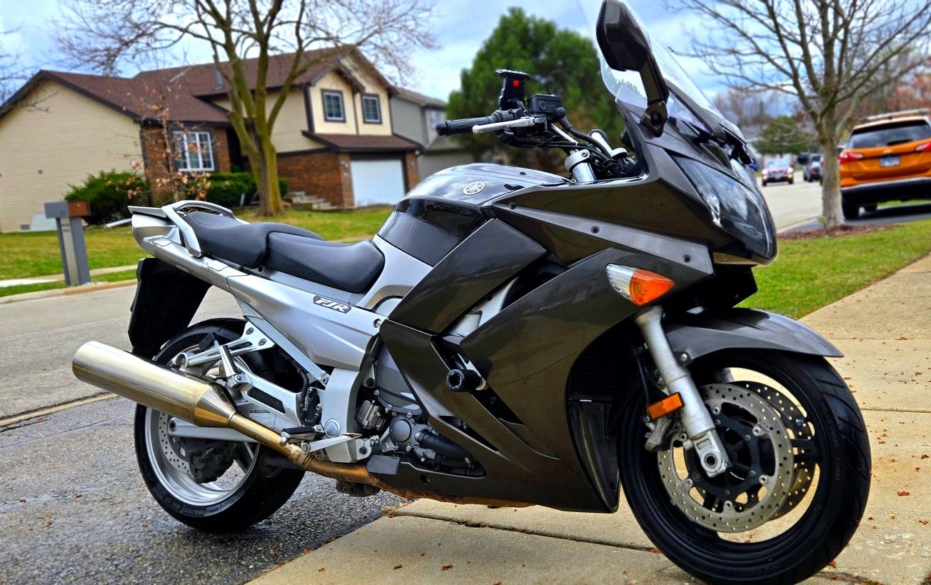 2010 Yamaha FJR 1300cc ABS Semi-Auto Top of the Line 👑
