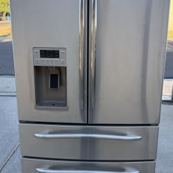 REFRIGERATOR GE COUNTER DEEP 