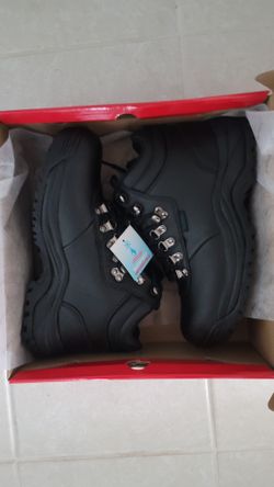 BRAND NEW - Size 9.5 Mens Wide Shoes/Boots Black -Propet Brand - Cliffwalker BRAND NEW $20