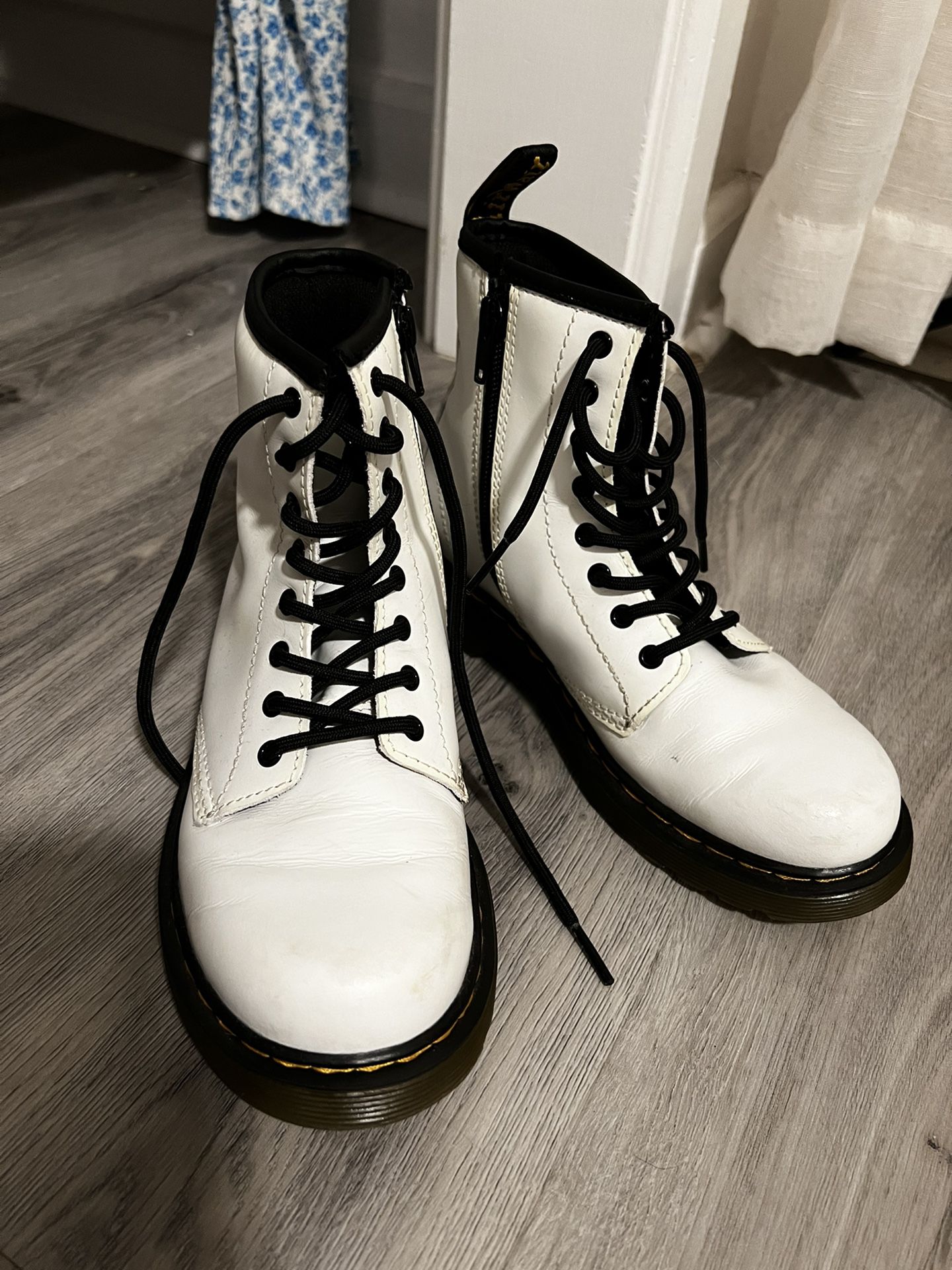 Dr. Martens Girls White Boots Size 3