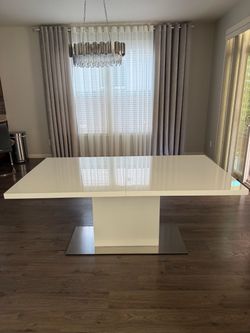 dinning table