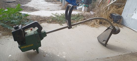 17 Inch Weed Eater, Two-stroke