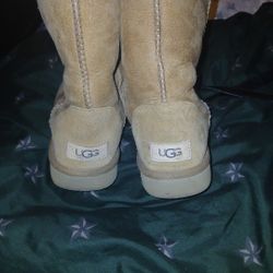 UGG Boots Fits Women Size 8