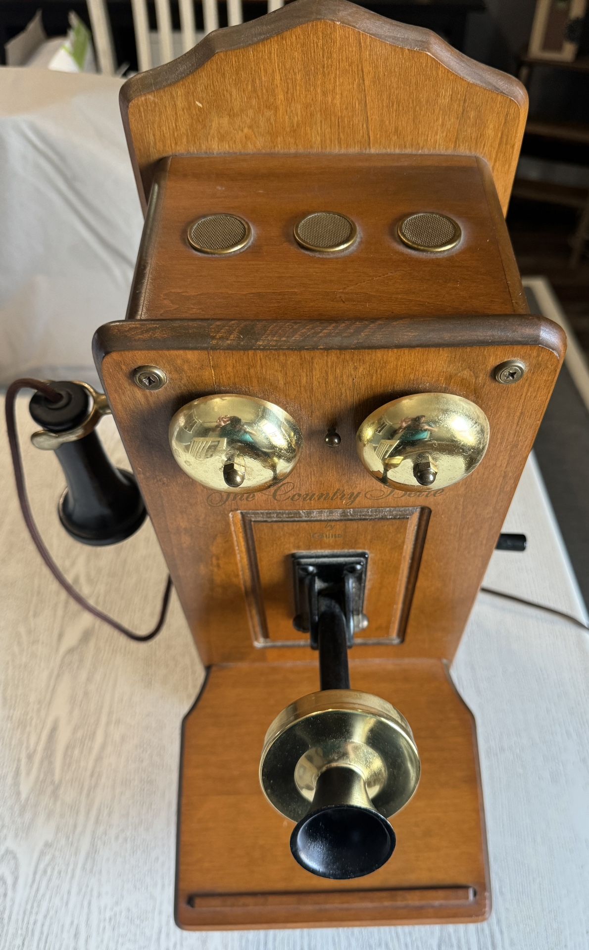 Vintage Guild The Country Belle Telephone Radio (Model 556) Works