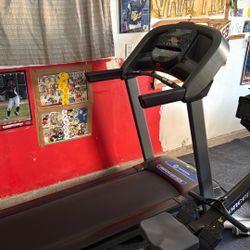 Free.  Treadmill Horizon T101